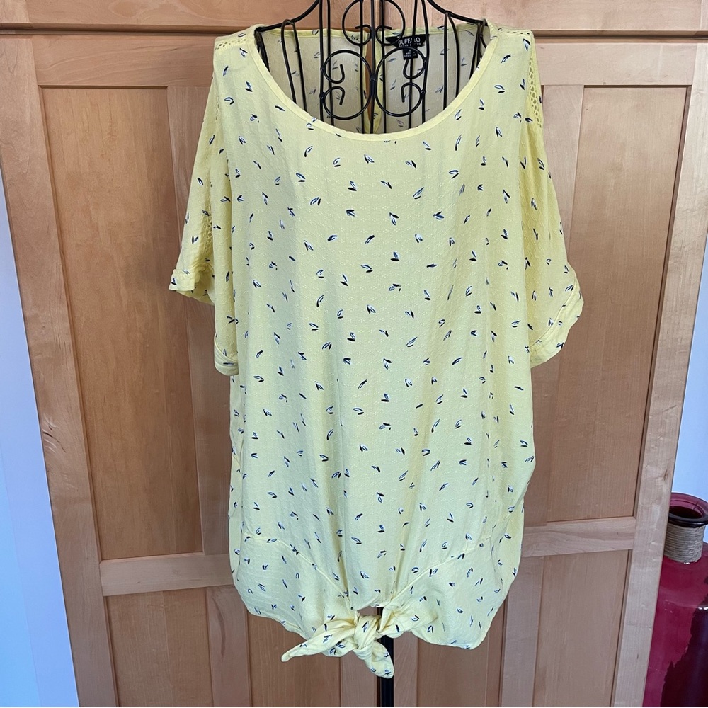 Buffalo David Bitton short sleeve front tie yellow Top size XL